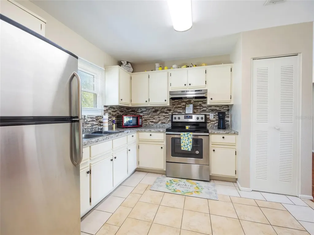 18 Oak Court Ocala FL 34472