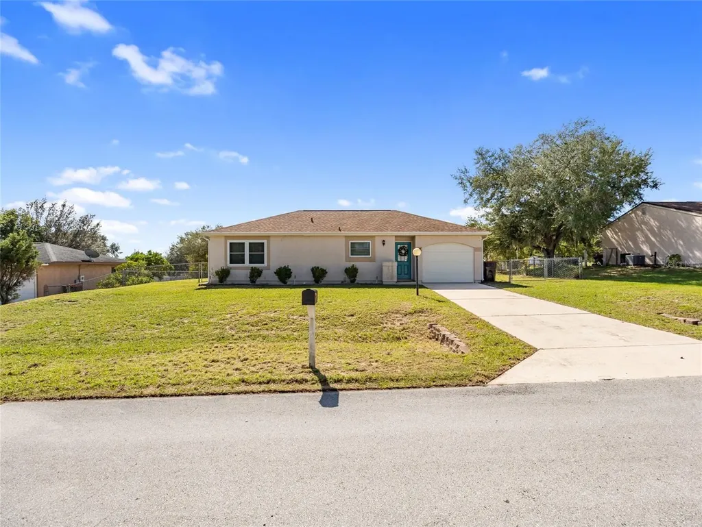 18 Oak Court Ocala FL 34472