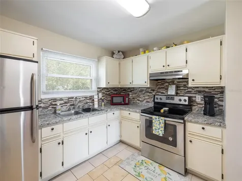 18 Oak Court Ocala FL 34472