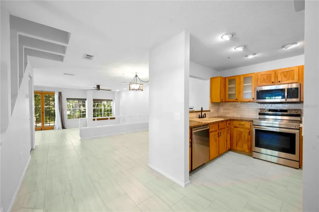 641 Maple Oak Circle Altamonte Springs FL 32701