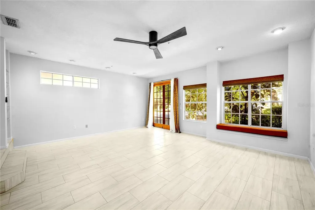 641 Maple Oak Circle Altamonte Springs FL 32701