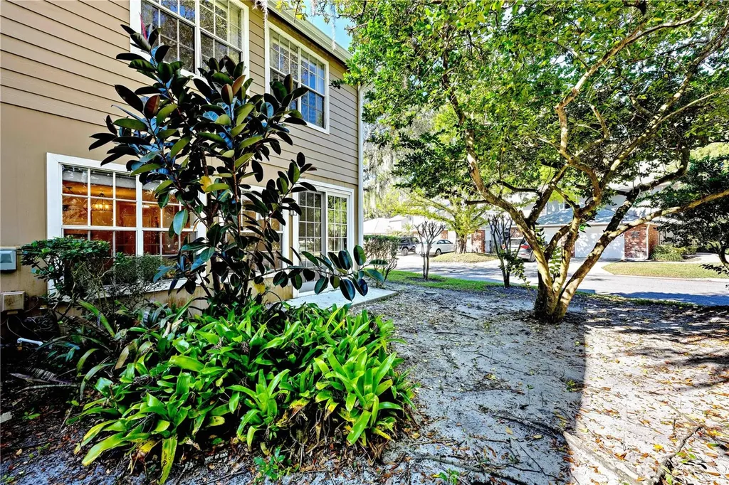 641 Maple Oak Circle Altamonte Springs FL 32701