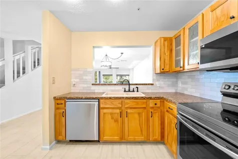 641 Maple Oak Circle Altamonte Springs FL 32701