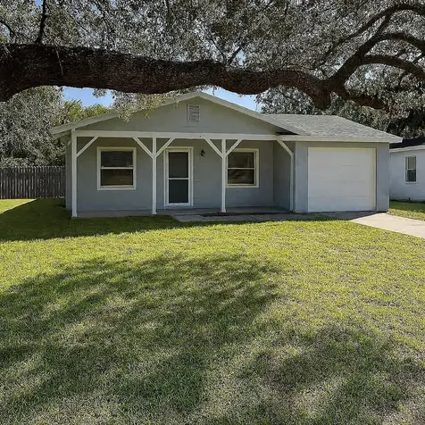 1312 North Avenue Tavares FL 32778