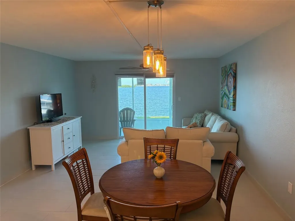 464 Paula Drive N Dunedin FL 34698