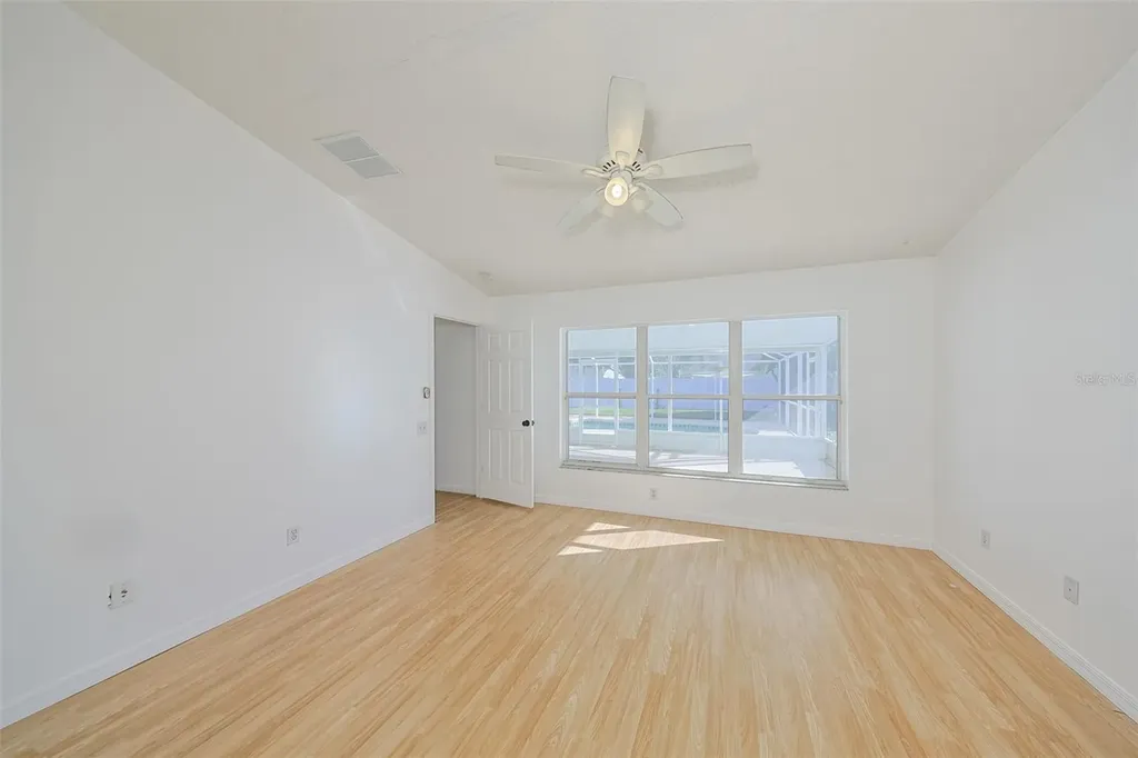 222 Lakeway Lane Apollo Beach FL 33572