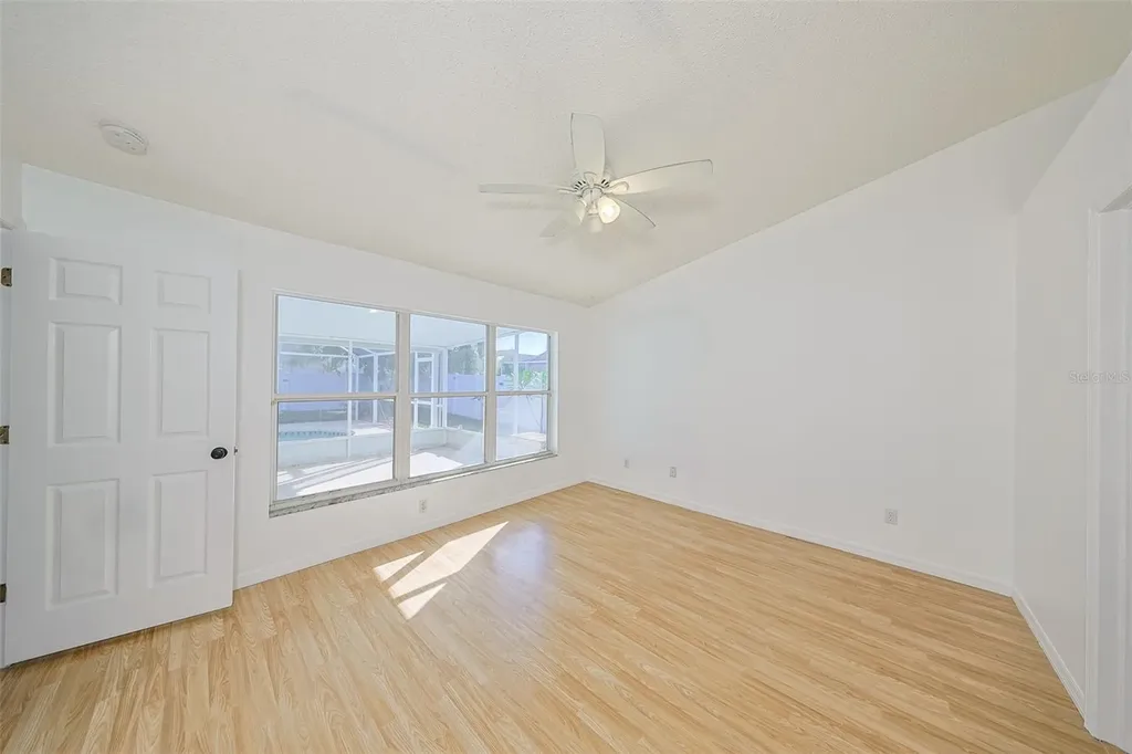 222 Lakeway Lane Apollo Beach FL 33572