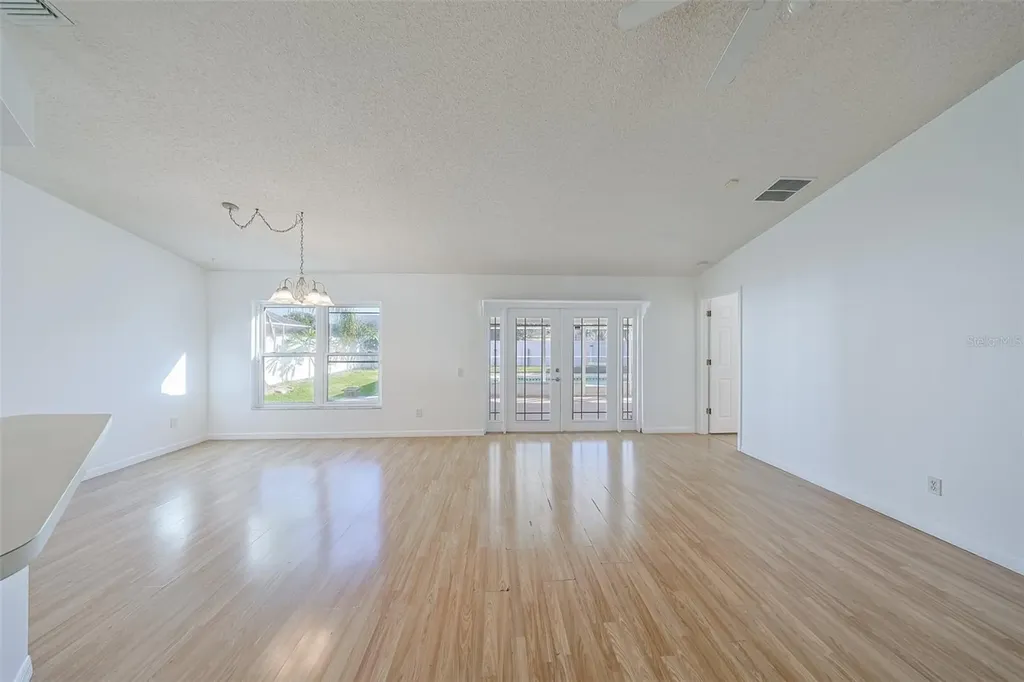 222 Lakeway Lane Apollo Beach FL 33572