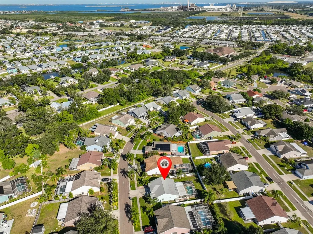 222 Lakeway Lane Apollo Beach FL 33572