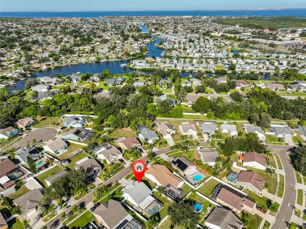 222 Lakeway Lane Apollo Beach FL 33572