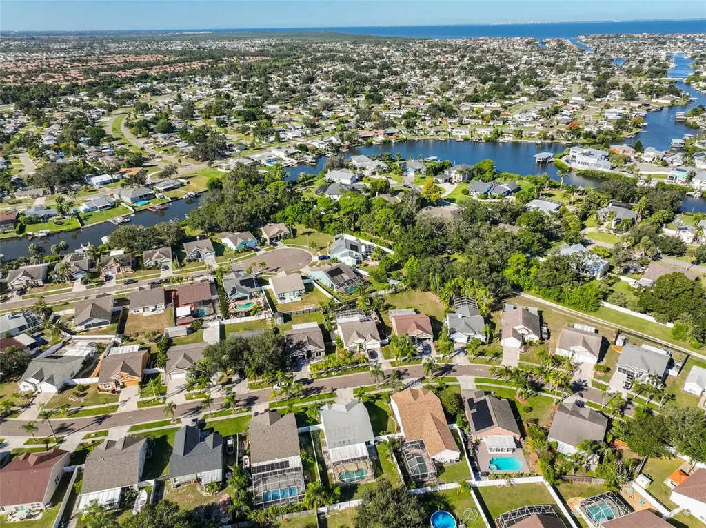 222 Lakeway Lane Apollo Beach FL 33572