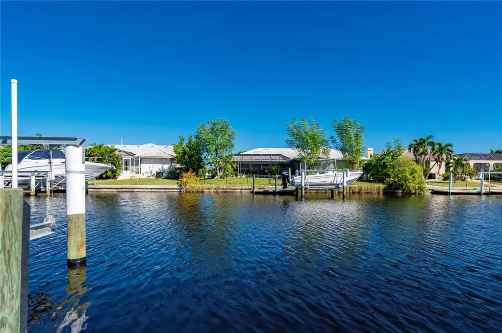 2140 Via Seville Punta Gorda FL 33950
