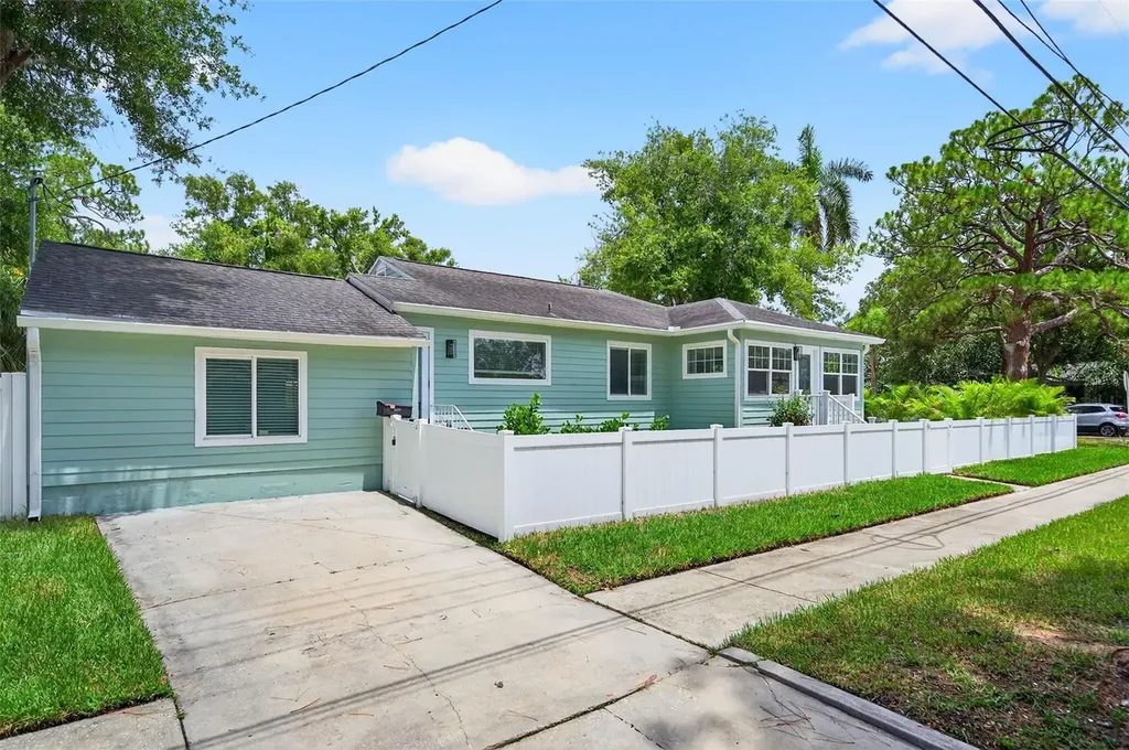 1846 3rd Street S St Petersburg FL 33705