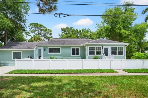 1846 3rd Street S St Petersburg FL 33705