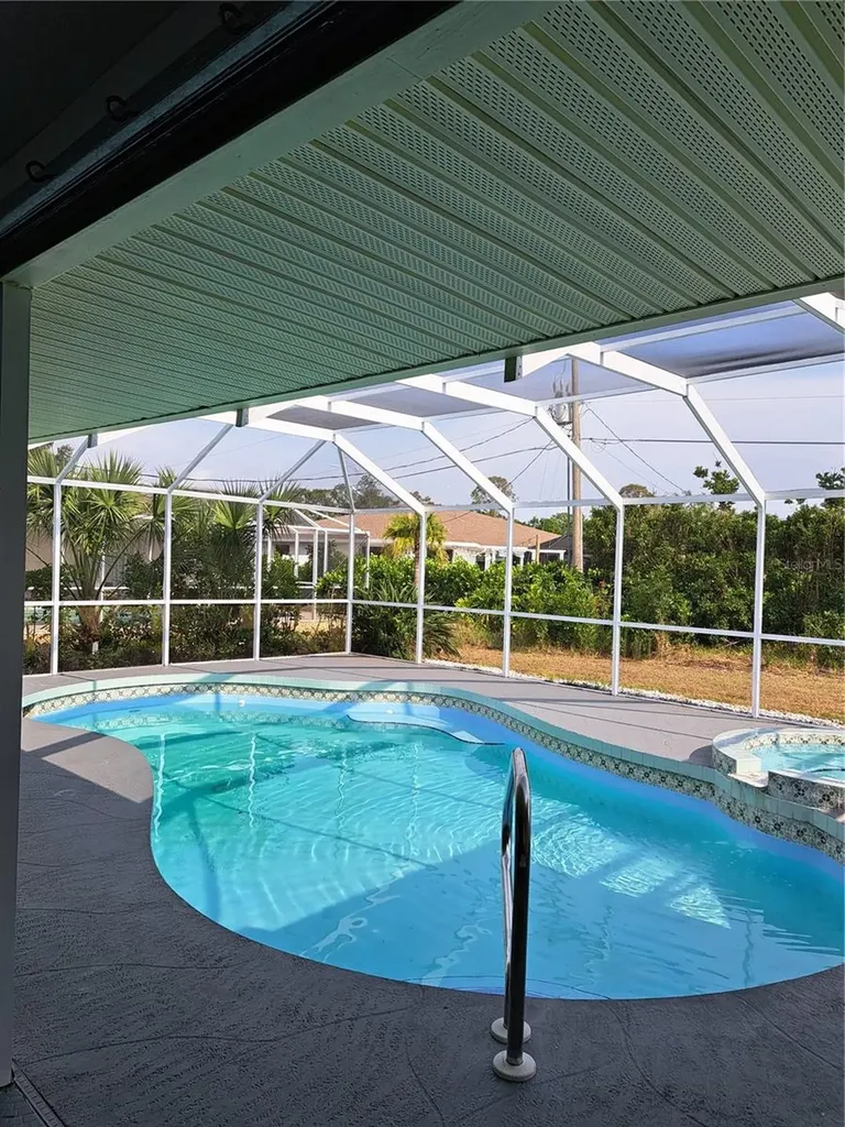 26 Clintwood Avenue Englewood FL 34223
