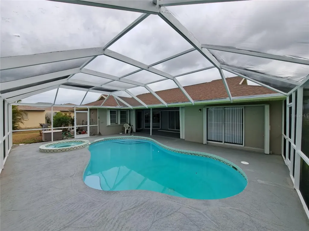 26 Clintwood Avenue Englewood FL 34223