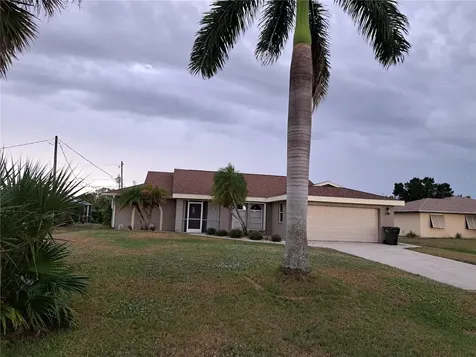 26 Clintwood Avenue Englewood FL 34223