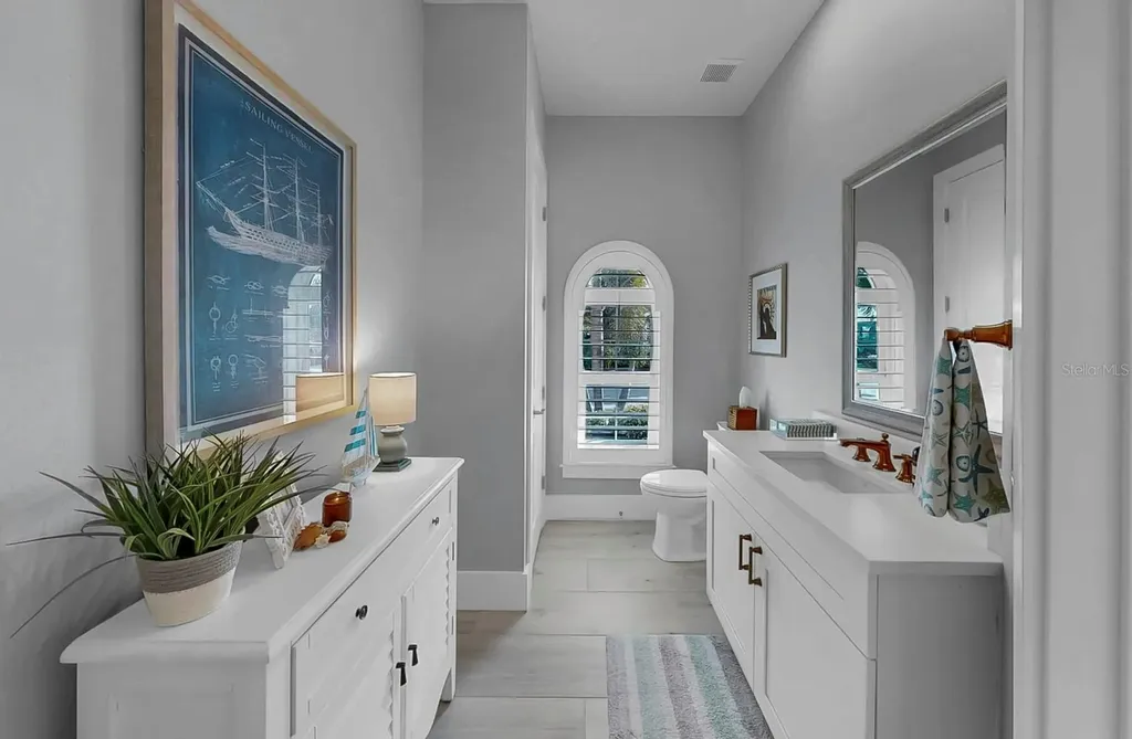 701 Pinckney Drive Apollo Beach FL 33572