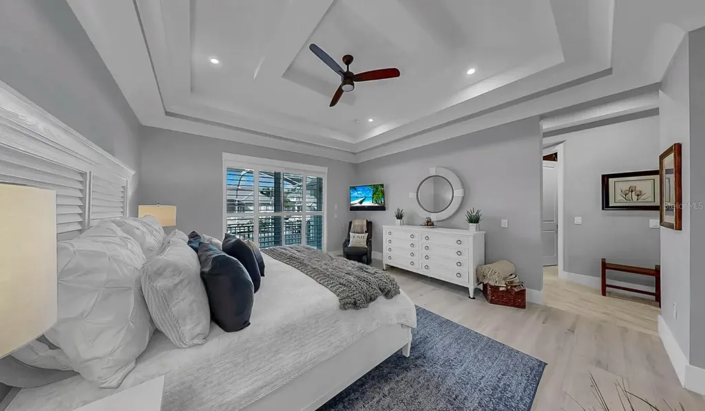 701 Pinckney Drive Apollo Beach FL 33572