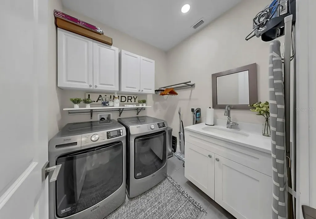 701 Pinckney Drive Apollo Beach FL 33572