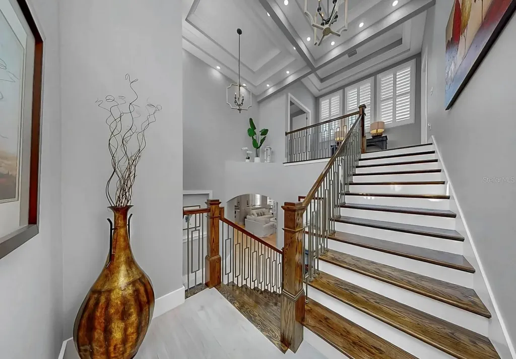 701 Pinckney Drive Apollo Beach FL 33572