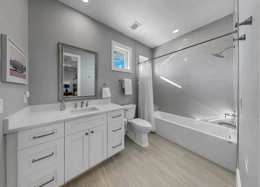 701 Pinckney Drive Apollo Beach FL 33572