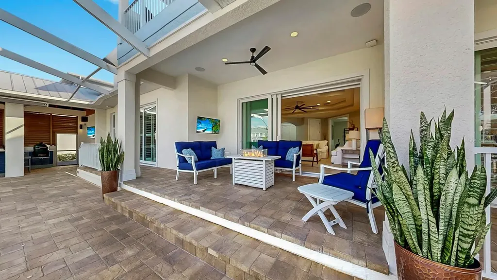 701 Pinckney Drive Apollo Beach FL 33572