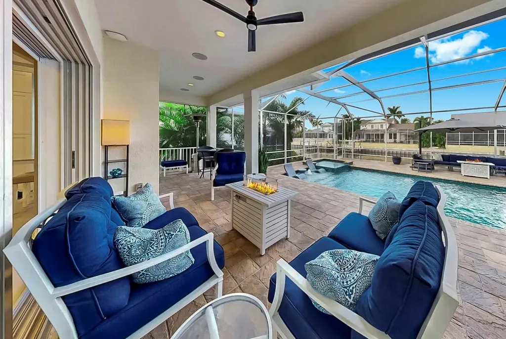 701 Pinckney Drive Apollo Beach FL 33572
