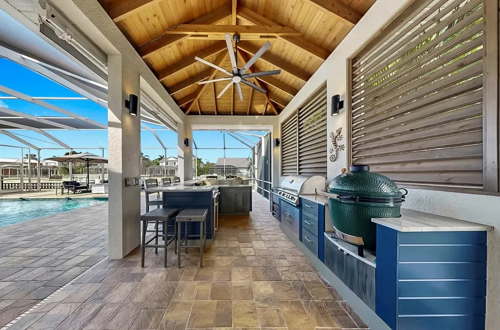 701 Pinckney Drive Apollo Beach FL 33572