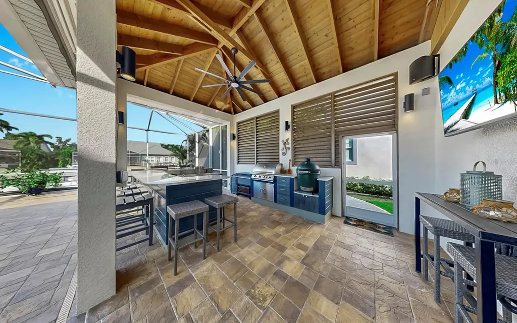 701 Pinckney Drive Apollo Beach FL 33572