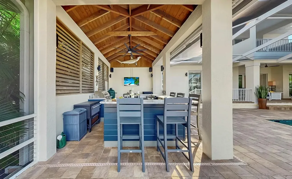 701 Pinckney Drive Apollo Beach FL 33572