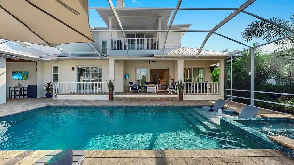 701 Pinckney Drive Apollo Beach FL 33572