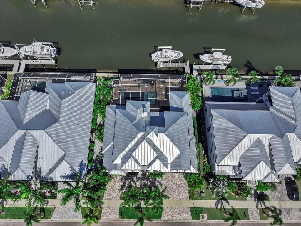 701 Pinckney Drive Apollo Beach FL 33572