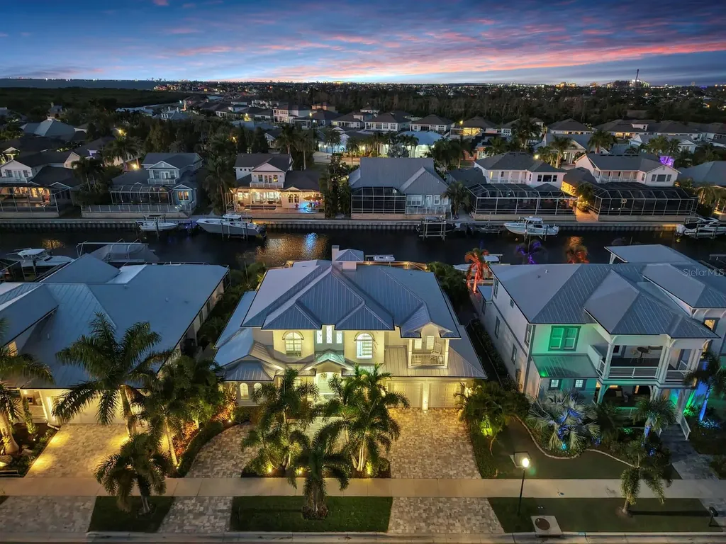 701 Pinckney Drive Apollo Beach FL 33572