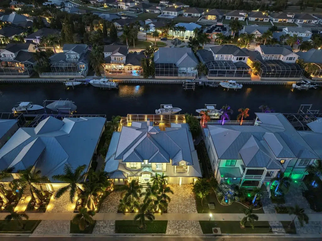 701 Pinckney Drive Apollo Beach FL 33572