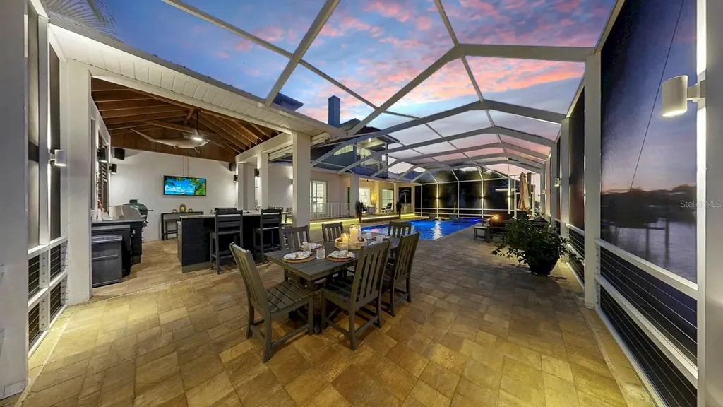 701 Pinckney Drive Apollo Beach FL 33572