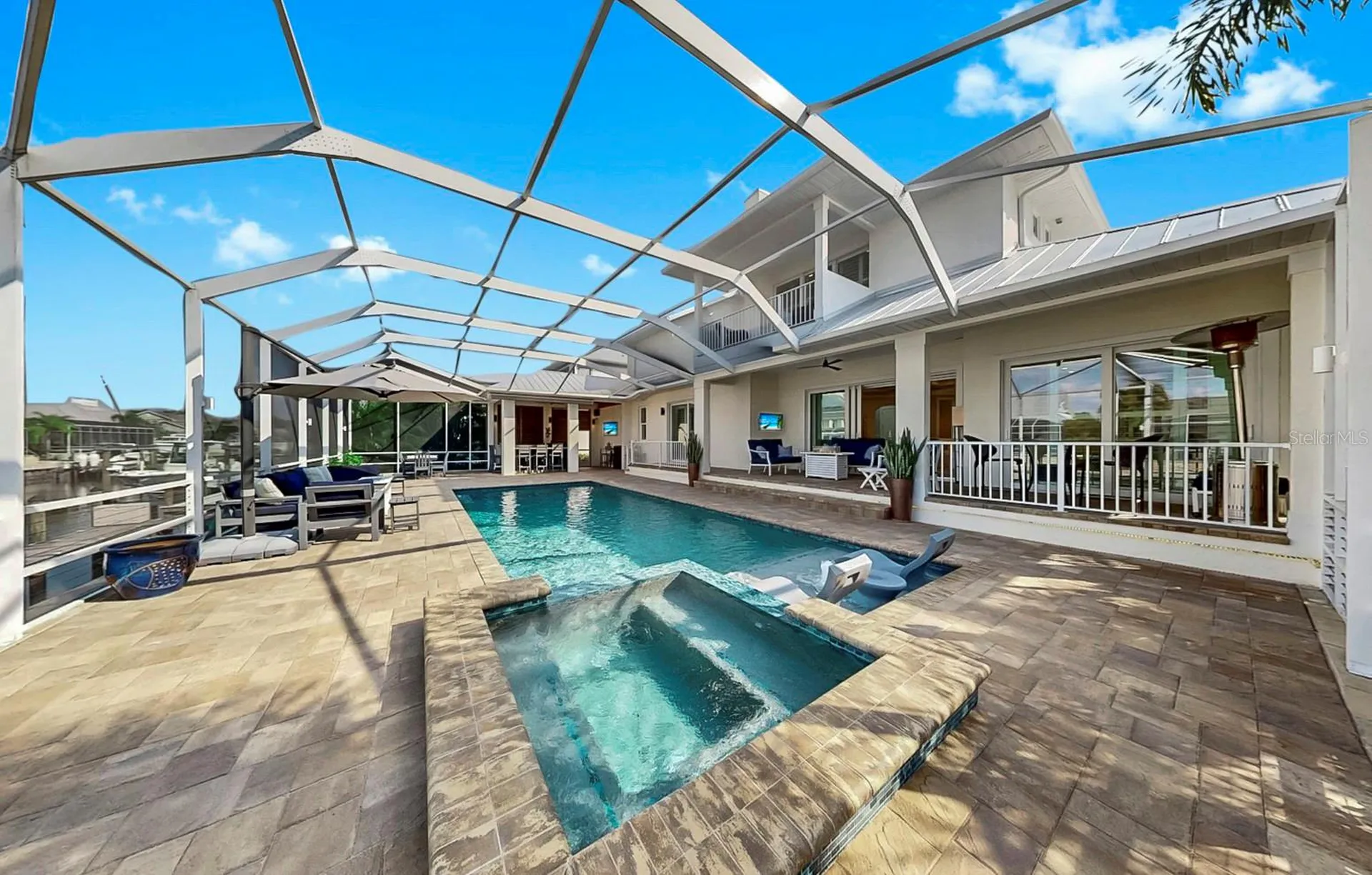 701 Pinckney Drive Apollo Beach FL 33572