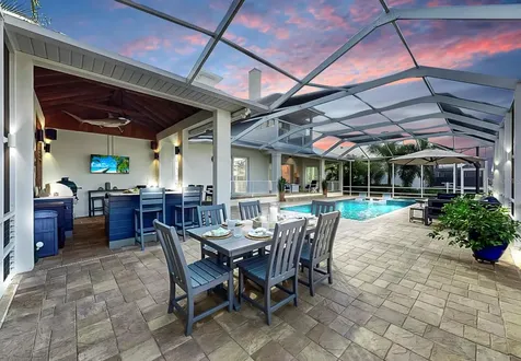 701 Pinckney Drive Apollo Beach FL 33572