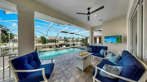 701 Pinckney Drive Apollo Beach FL 33572
