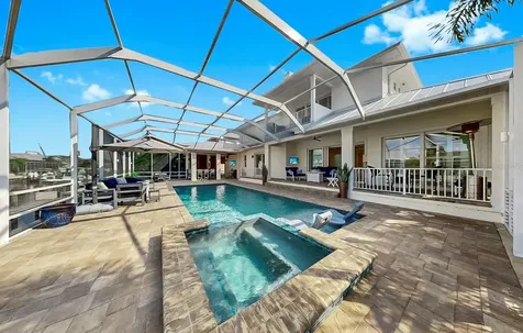 701 Pinckney Drive Apollo Beach FL 33572