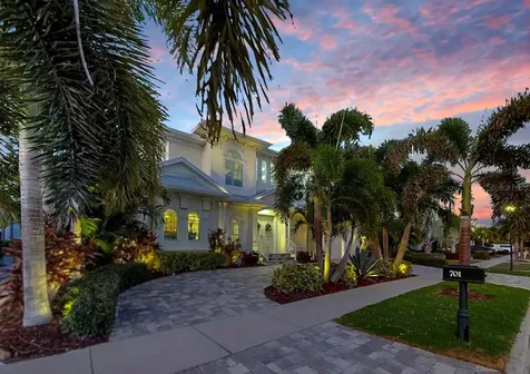 701 Pinckney Drive Apollo Beach FL 33572