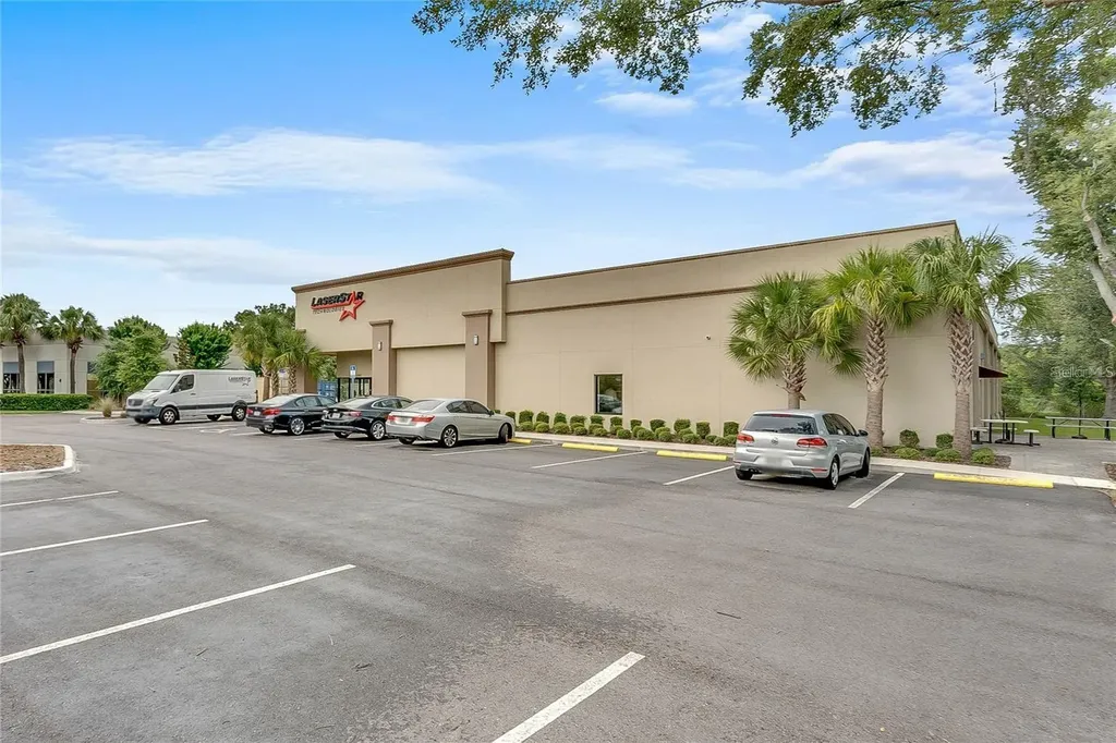 2461 Orlando Central Parkway Orlando FL 32809