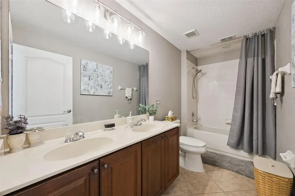 3720 Valley Oaks Court Oviedo FL 32766