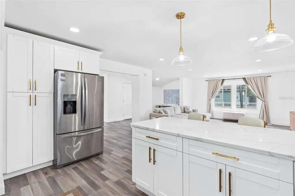 2201 50th Avenue N St Petersburg FL 33714
