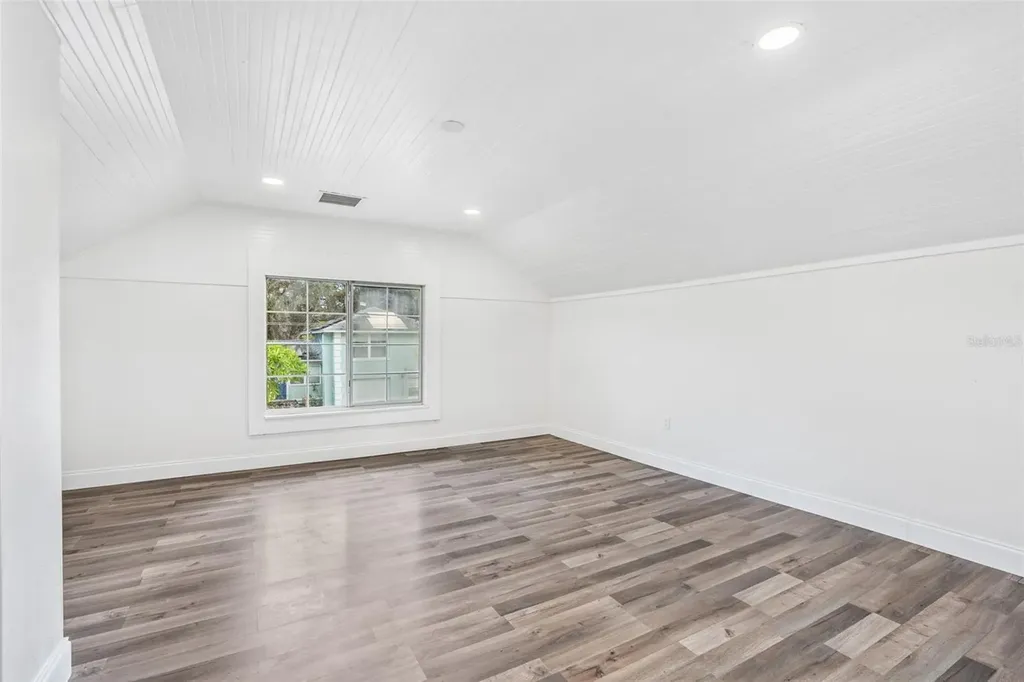 2201 50th Avenue N St Petersburg FL 33714