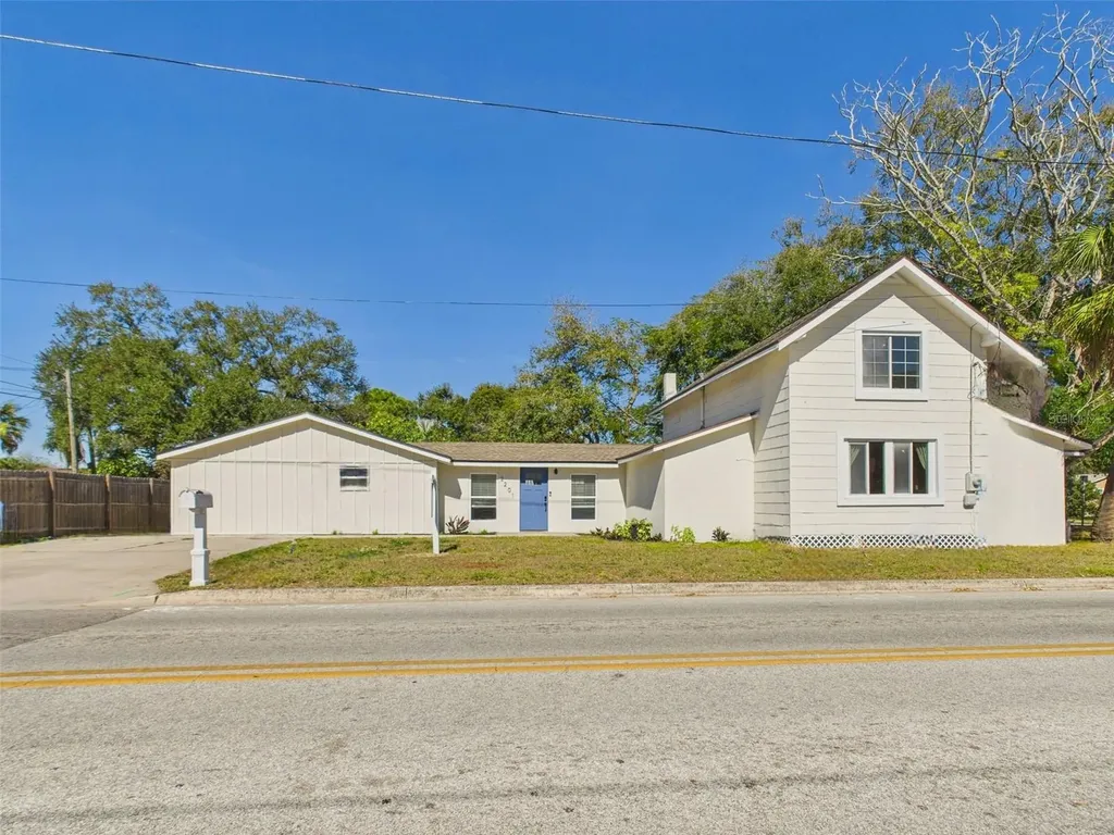 2201 50th Avenue N St Petersburg FL 33714