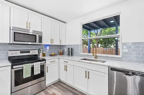 2201 50th Avenue N St Petersburg FL 33714