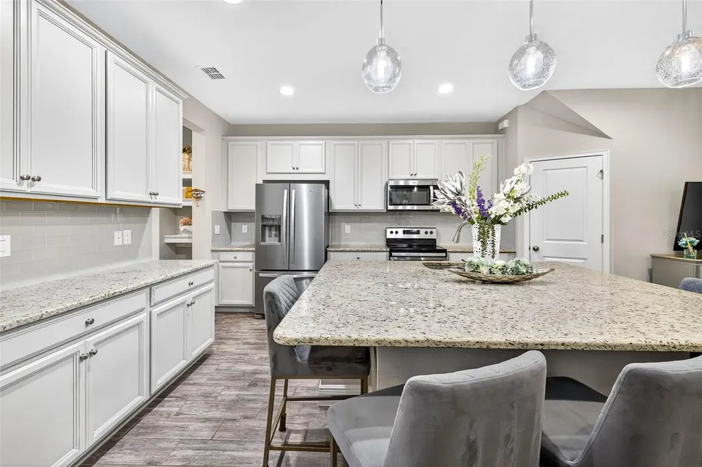 2208 Sunset Wind Loop Oldsmar FL 34677