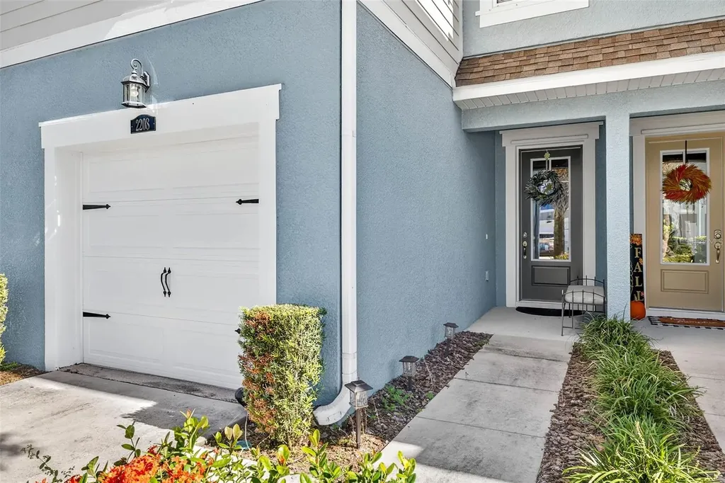 2208 Sunset Wind Loop Oldsmar FL 34677