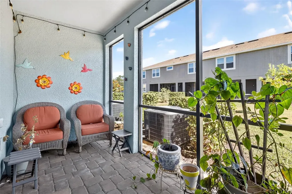 2208 Sunset Wind Loop Oldsmar FL 34677